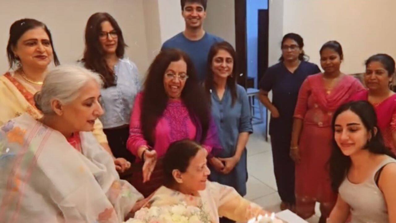 Aamir Khan and girlfriend Gauri Spratt spotted celebrating Mother's Day with former's mother: See pics