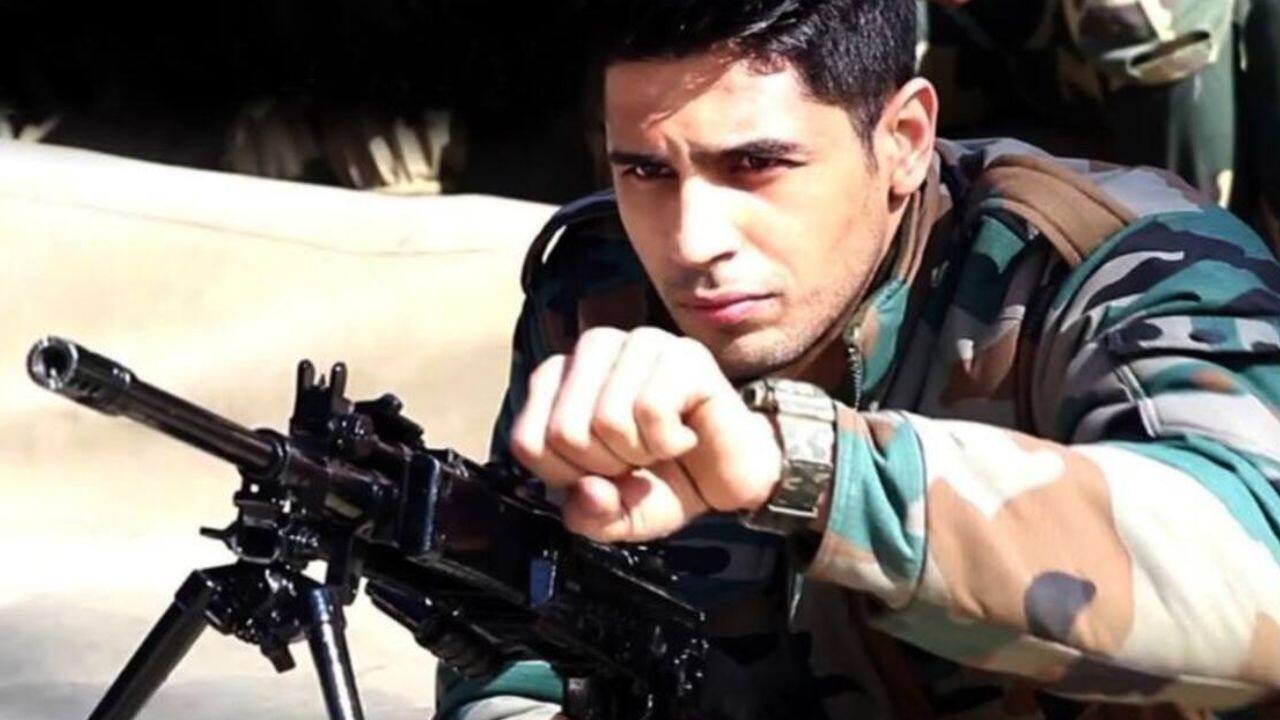 Sidharth Malhotra pays tribute to Indian Armed forces, praises their courage and commitment