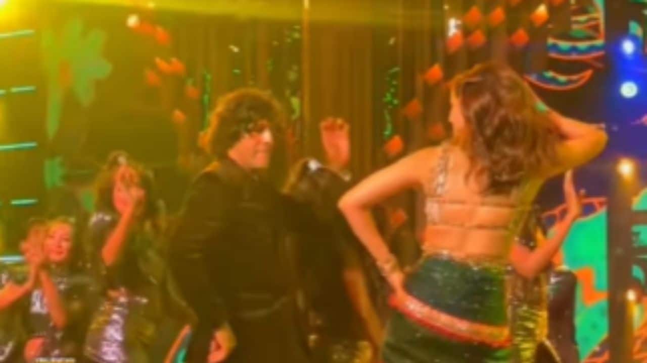 Ananya Panday dances to dad Chunky's hit track ‘Main Tera Tota’, steals hearts with father-daughter bond, watch here