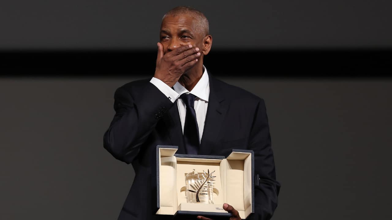 U.S. actor Denzel Washington gets emotional after receiving the Honorary Palme d'Or. (Photo: AP) 