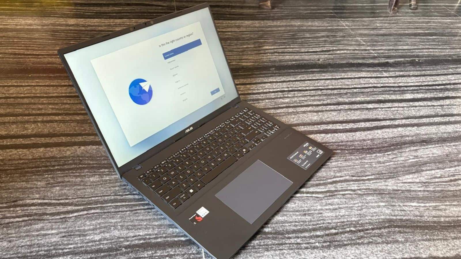 Asus Vivobook 16 review: Big screen meets reliable performance