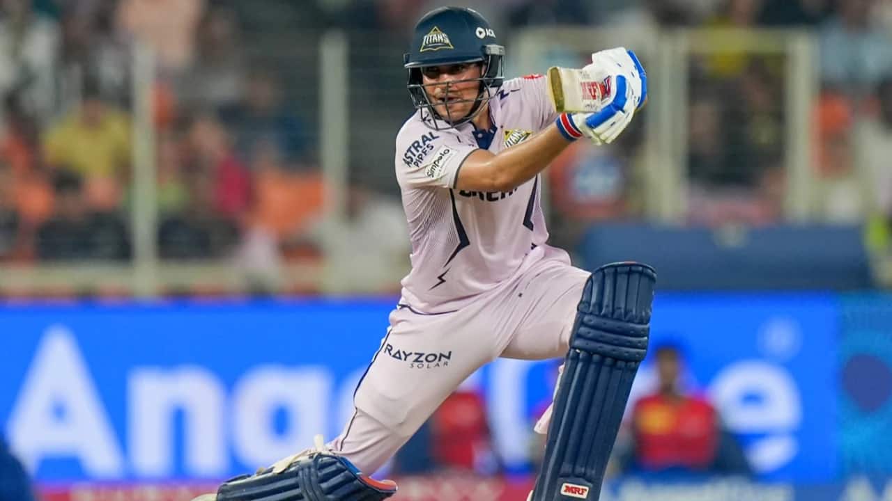 Gill was dismissed for a 20-ball 35