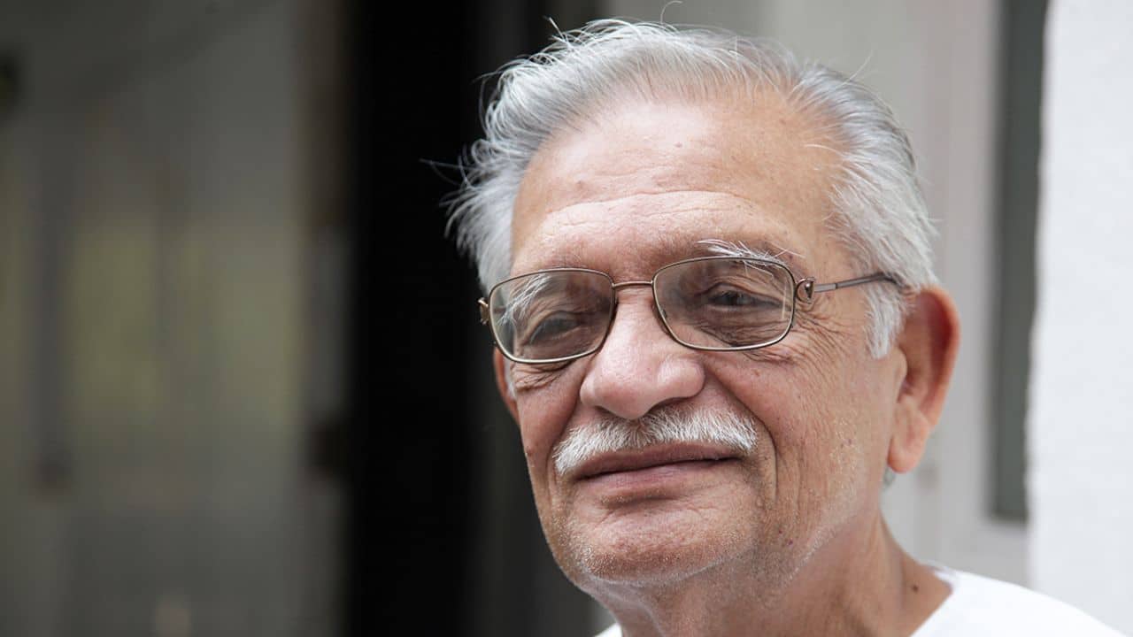 Gulzar receives Jnanpith Award at his residence