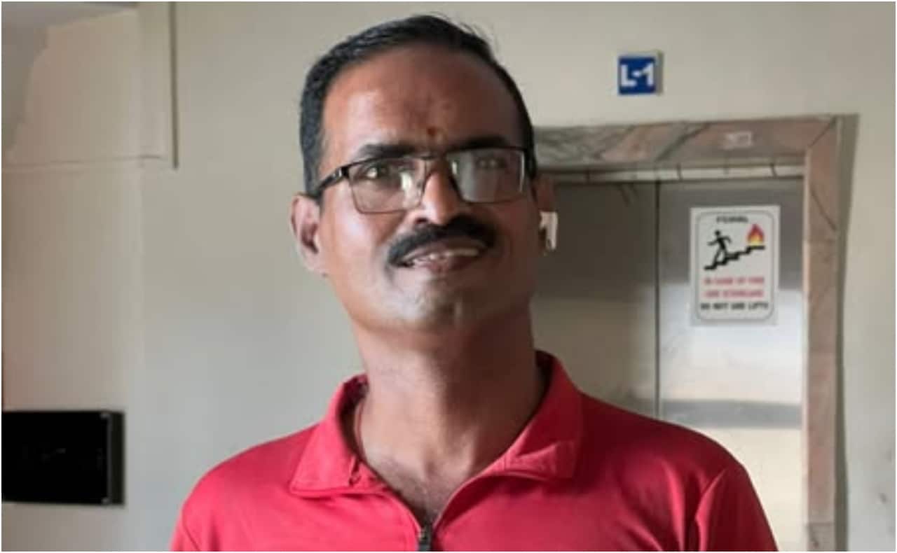 From Rs 1.25 lakh salary to delivery duty: Zomato rider’s story of loss, hope, and integrity