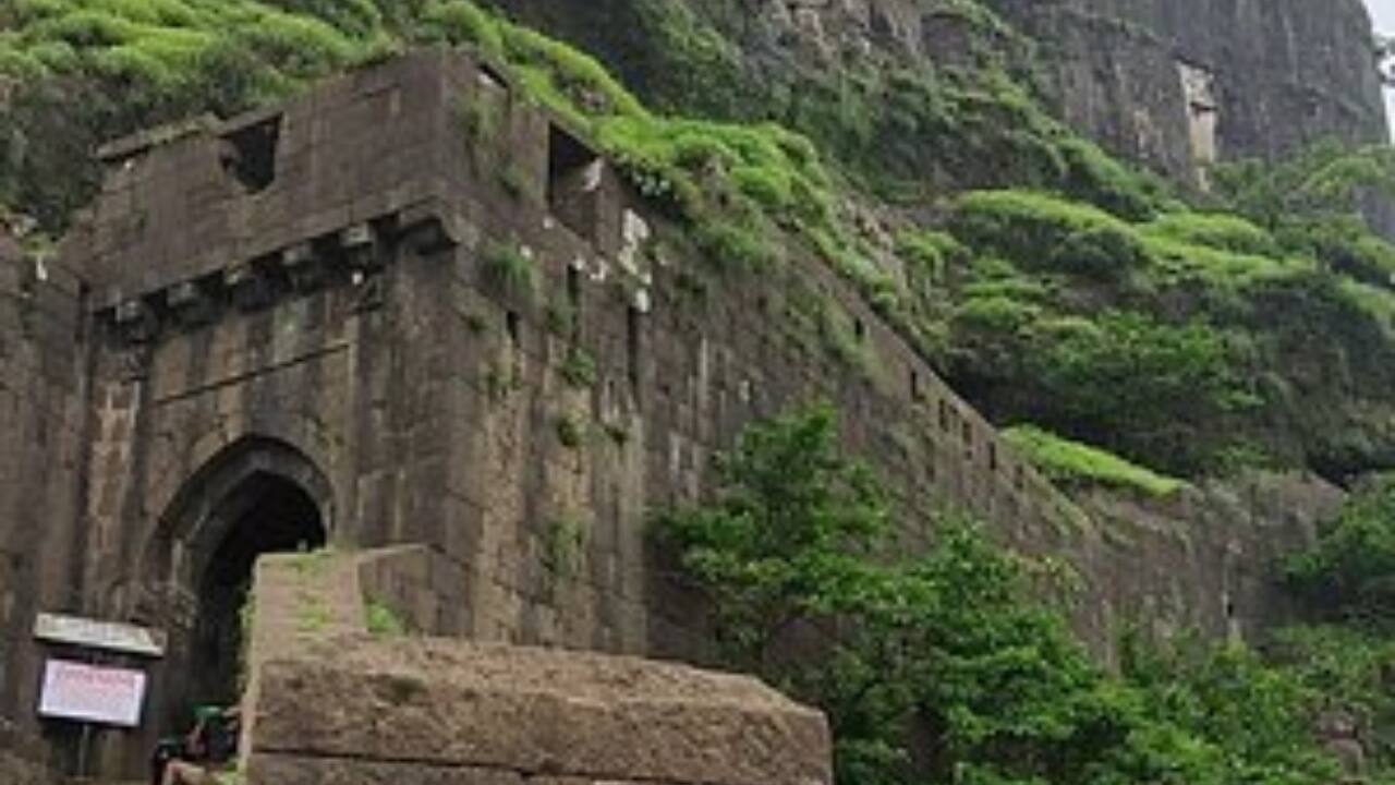 5. Solashi Shani Temple, Maharashtra: Believed to be Lord Shani’s birthplace, this temple in Solashi attracts pilgrims seeking relief from Sade Sati. It’s a quiet, spiritual destination with trekking nearby.