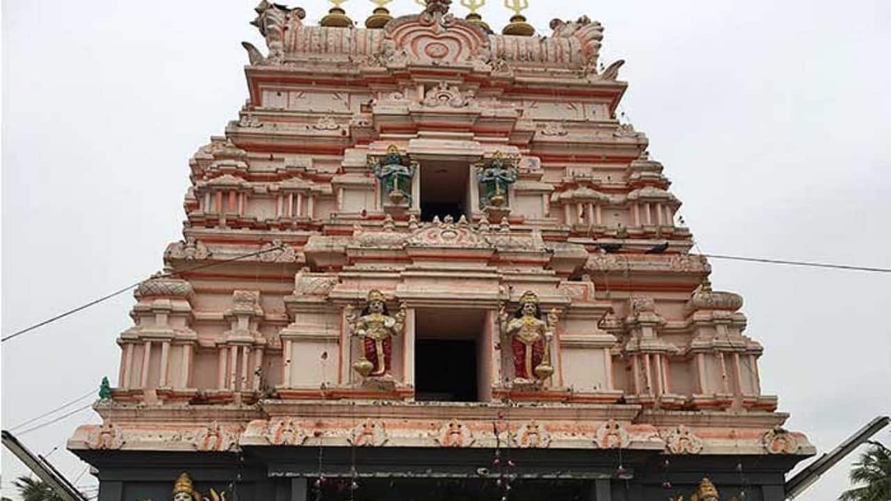 8. Mandapalli Shani Temple, Andhra Pradesh: Here, Lord Shani repented for Brahmahatya by installing a Shiva Lingam. The temple is revered for solving deep karmic issues and offering spiritual peace.