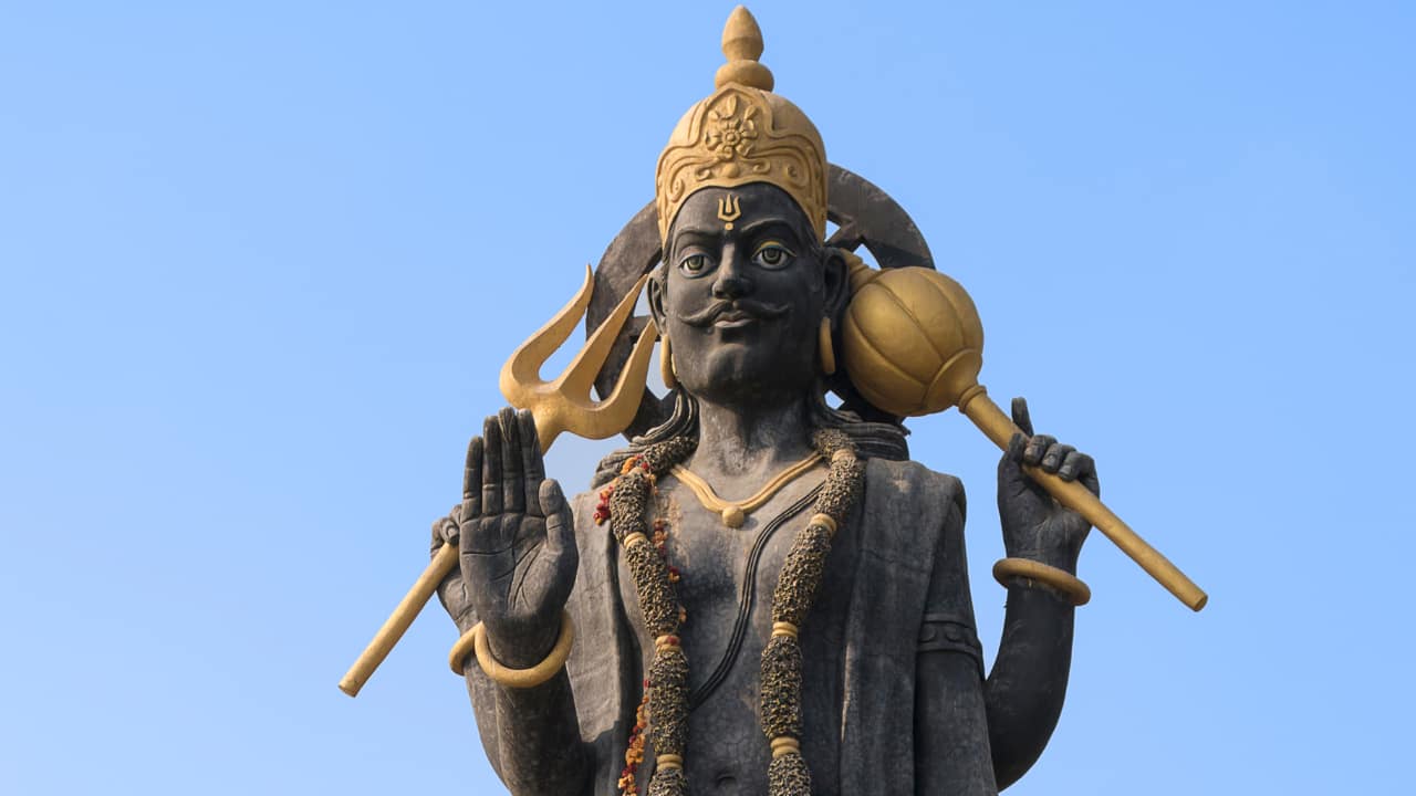 9. Kokilavan Shani Temple, Uttar Pradesh: Near Mathura, this temple is tied to a legend involving infant Krishna. The rare idol of Shani Dev on a crow is worshipped with mustard oil and blue flowers.