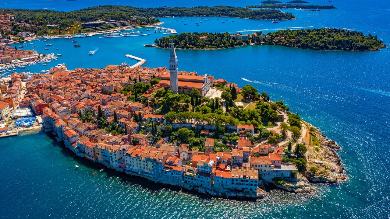 7. Croatia – The New Kid with High Standards (19.3% Rejection Rate) Now officially in the Schengen club, Croatia is catching up fast—and not in a forgiving way. It denied 8,003 of 42,165 applications in 2024. (Image: Canva)