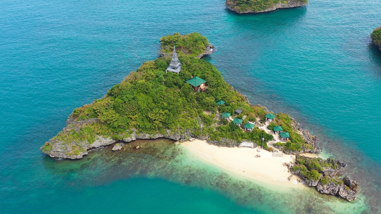 Hundred Islands National Park, Philippines (Image: Canva)