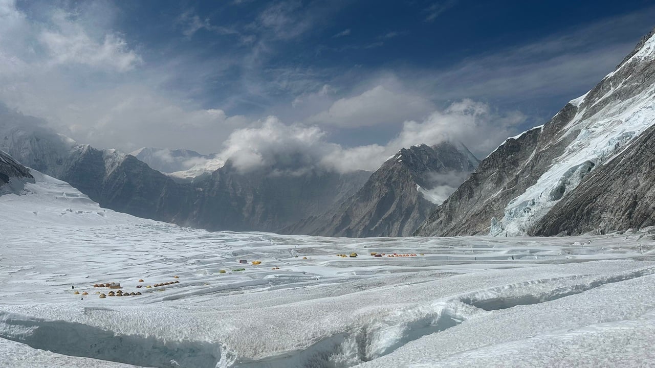 NEPAL-MOUNTAINEERING-EVEREST-RECORD
