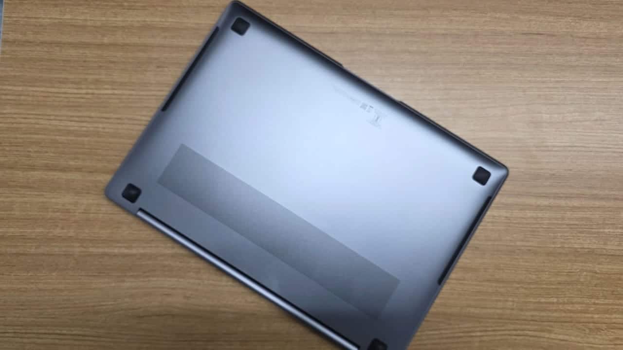 Galaxy Book5 Pro Back
