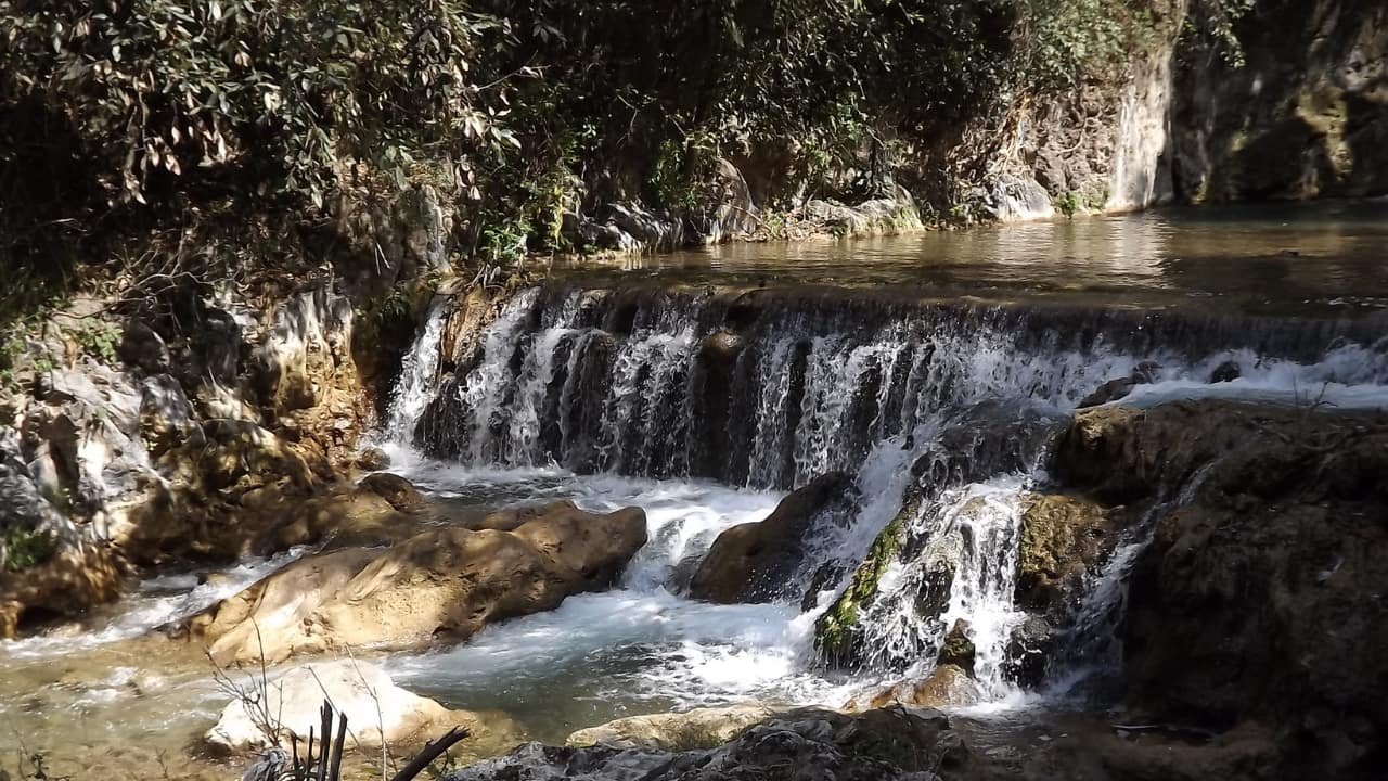 Sahastradhara Waterfall, Dehradun (Image: Canva)