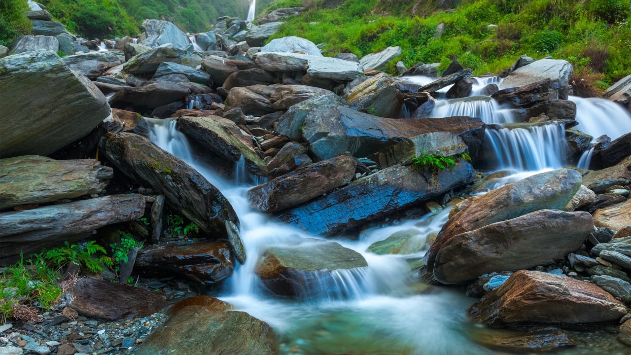 Bhagsu Waterfall, McLeod Ganj (Image: Canva)