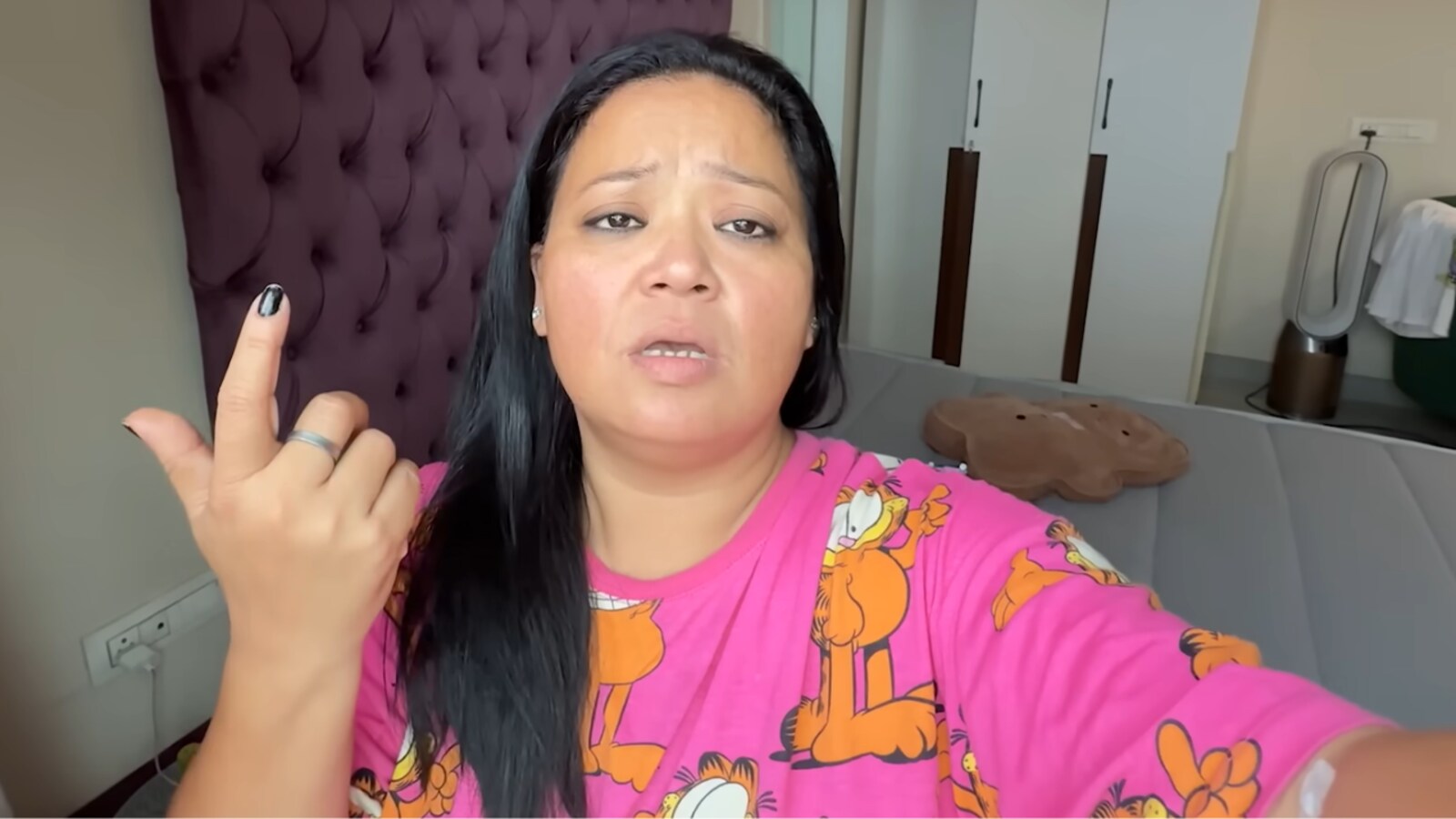 Bharti Singh breaks down in tears as she shares health scare after Bangkok  trip, says "I am very scared of syringes"