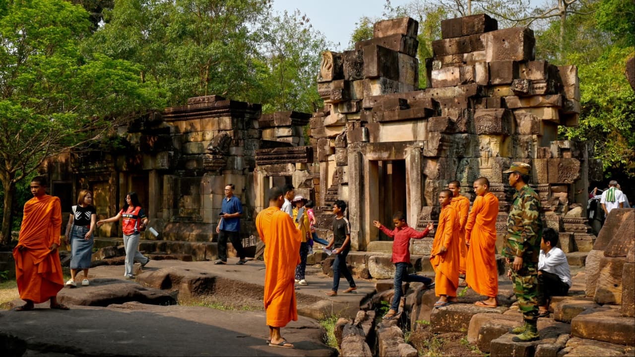800-year-old Hindu shrine at centre of Thailand-Cambodia clash. 10 points on Ta Moan Shiva temple