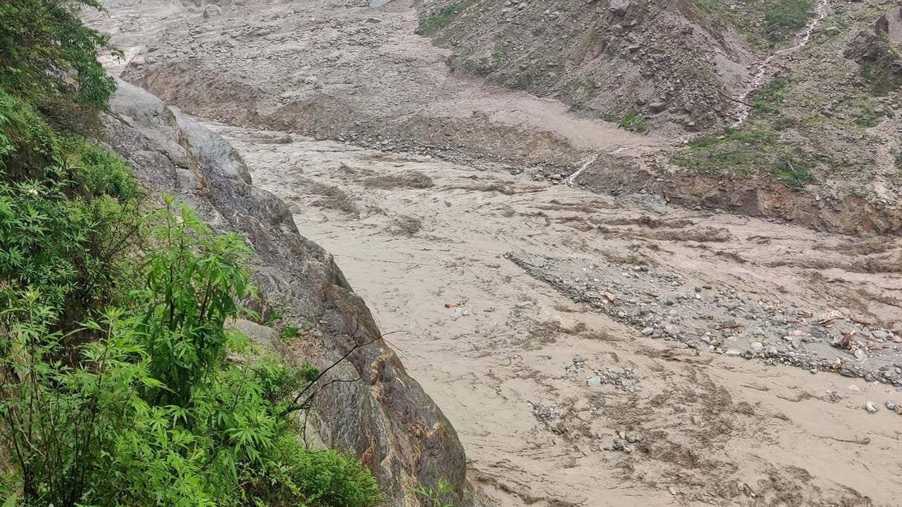 Heavy rain strands tourists, search for missing suspended in Sikkim