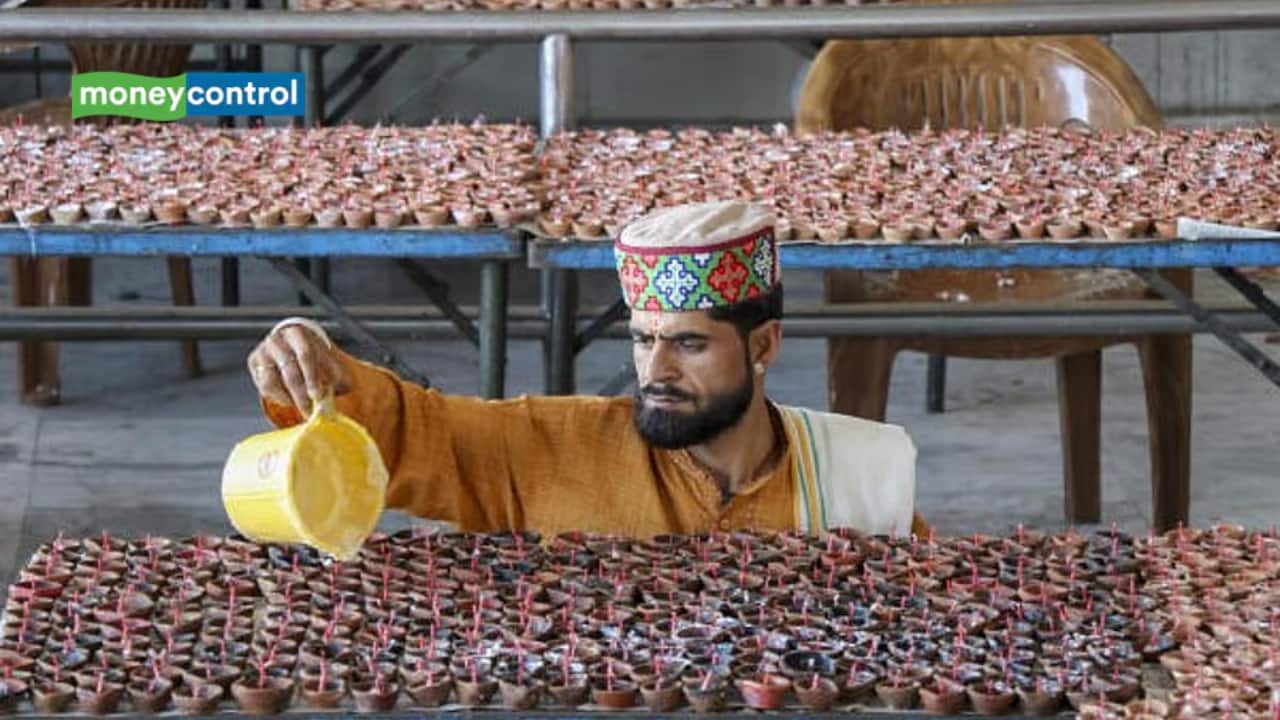 Devotees Flock to Kheer Bhawani Temple After Pahalgam Attack, Defying Fear with Faith and Unity