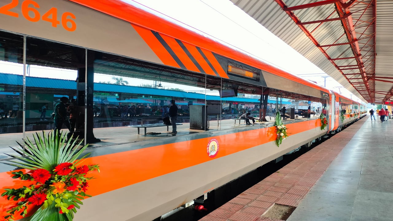 Currently, there are two operational Vande Bharat trains from Pune, running on the Pune-Kolhapur and Pune-Hubballi routes. As per the report, with the launch of these four new routes, the total number of Vande Bharat trains operating from Pune will increase to six. (File photo) Currently, there are two operational Vande Bharat trains from Pune, running on the Pune-Kolhapur and Pune-Hubballi routes. As per the report, with the launch of these four new routes, the total number of Vande Bharat trains operating from Pune will increase to six. (File photo)