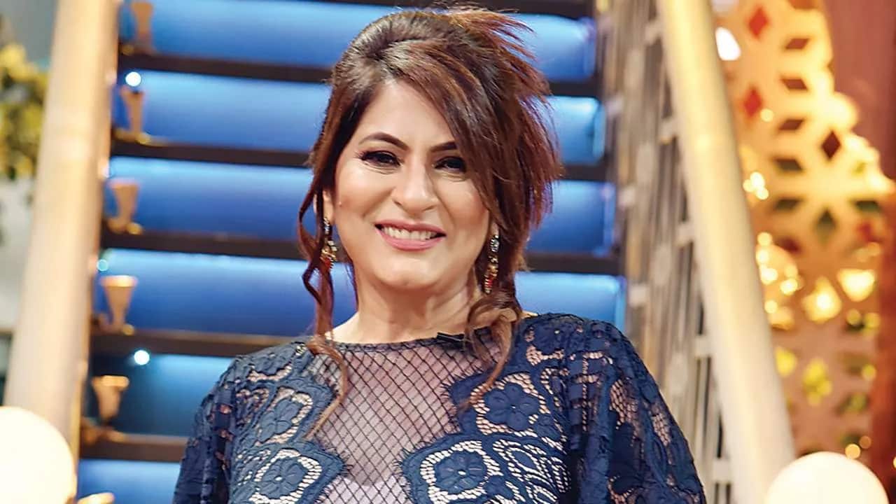 Archana Puran Singh claps back at troll calling her house an 'old age home', writes "Indian home is where elders are kept close to the family"