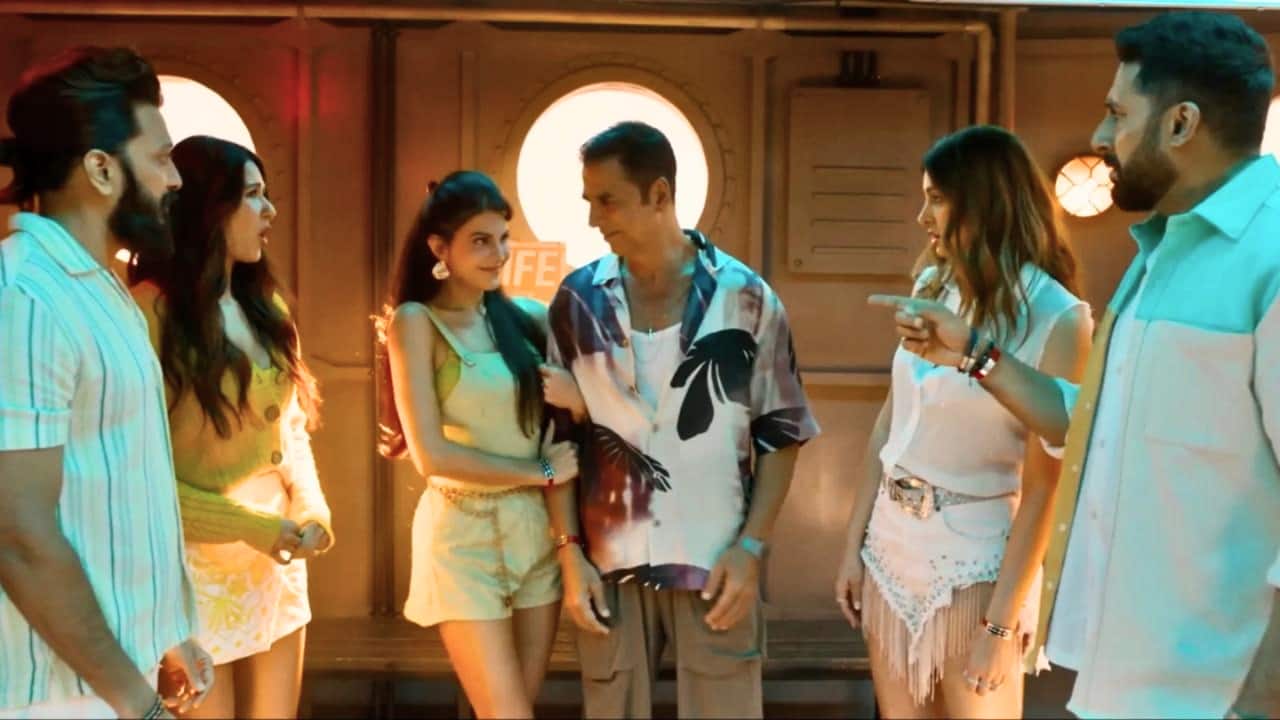 Housefull 5 box office collection day 5: Akshay Kumar starrer goes steady, earns Rs 111 crore