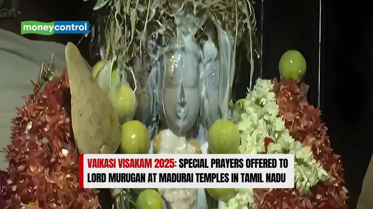 Vaikasi Visakam 2025: Special Prayers Offered to Lord Murugan at Madurai Temples in Tamil Nadu