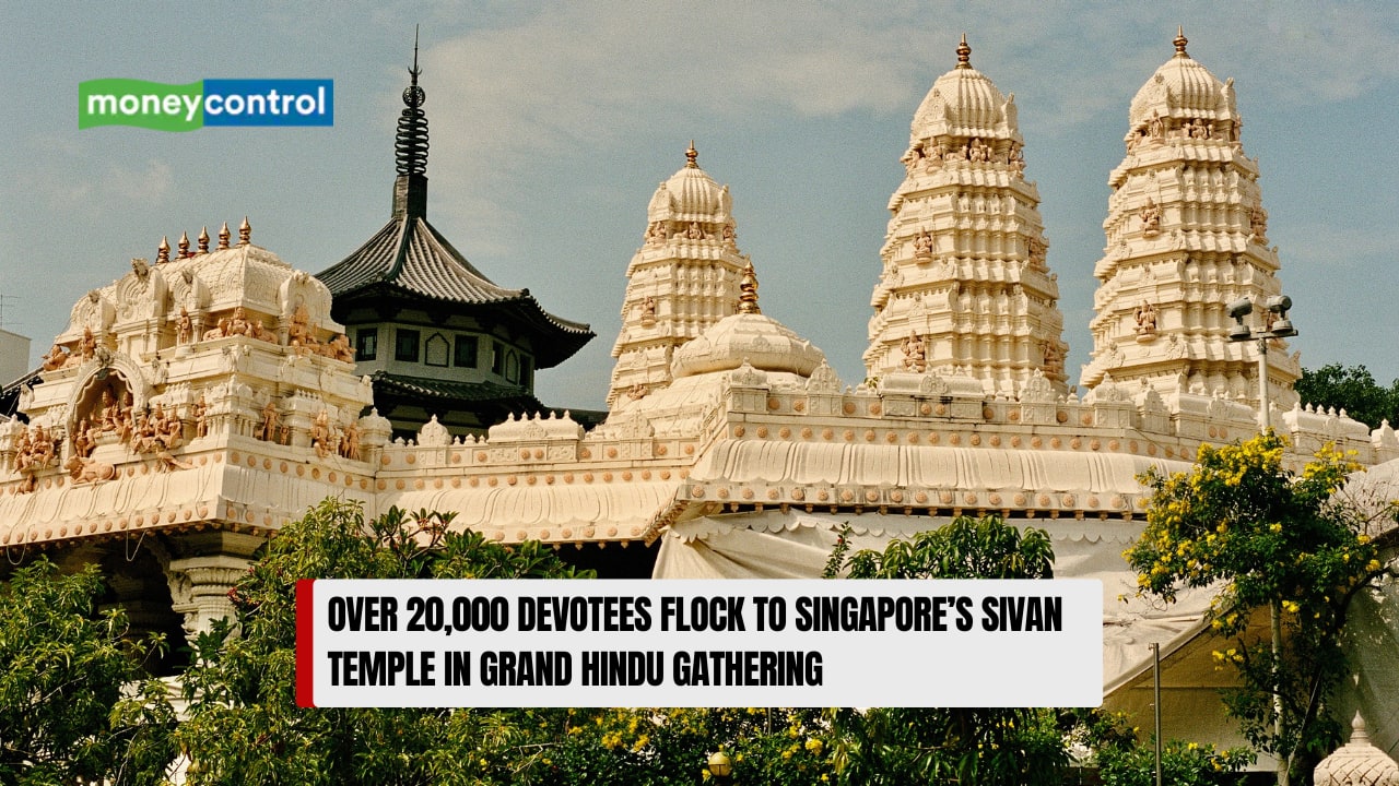 Over 20,000 Devotees Flock to Singapore’s Sivan Temple in Grand Hindu Gathering