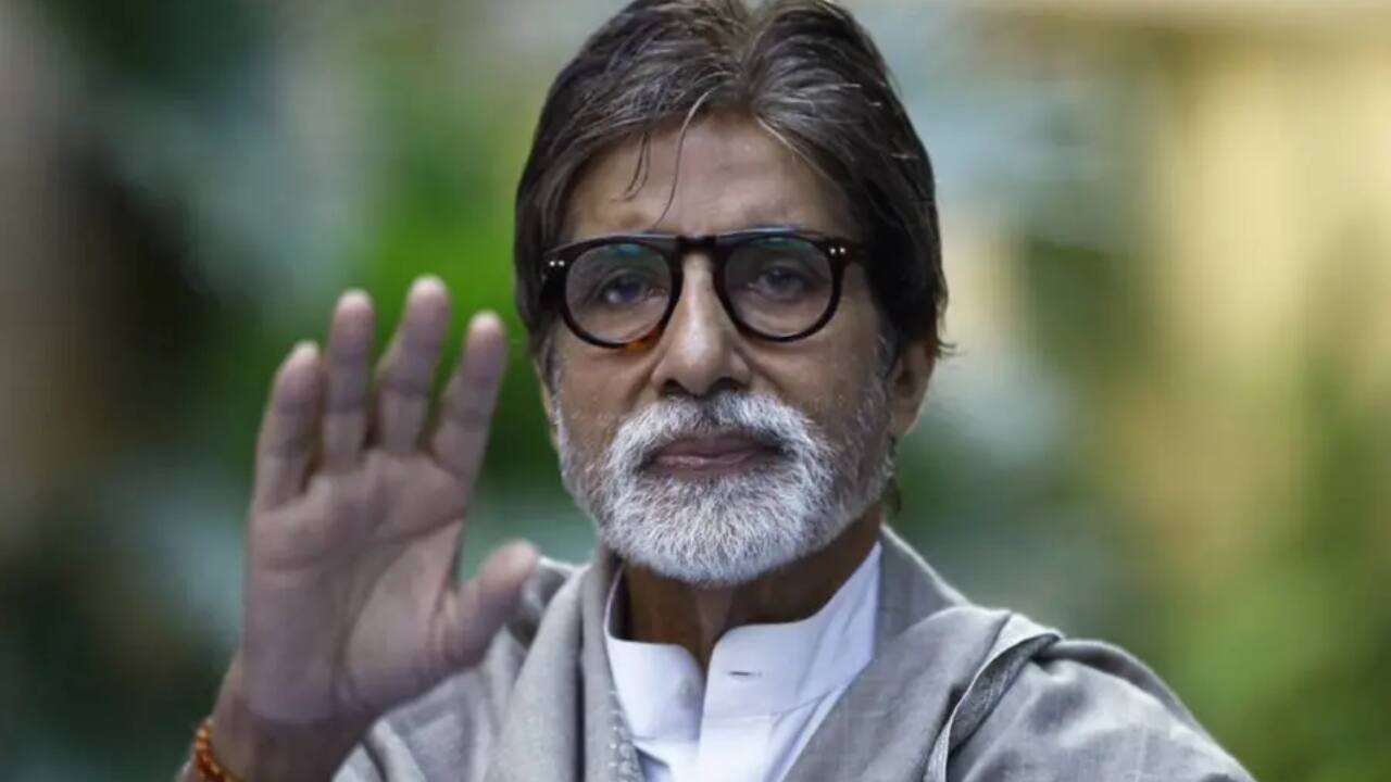 Trolls mock Amitabh Bachchan over late-night posts, Big B replies "mere maran ki baat karne ke liye Dhanyawad", deletes tweets later