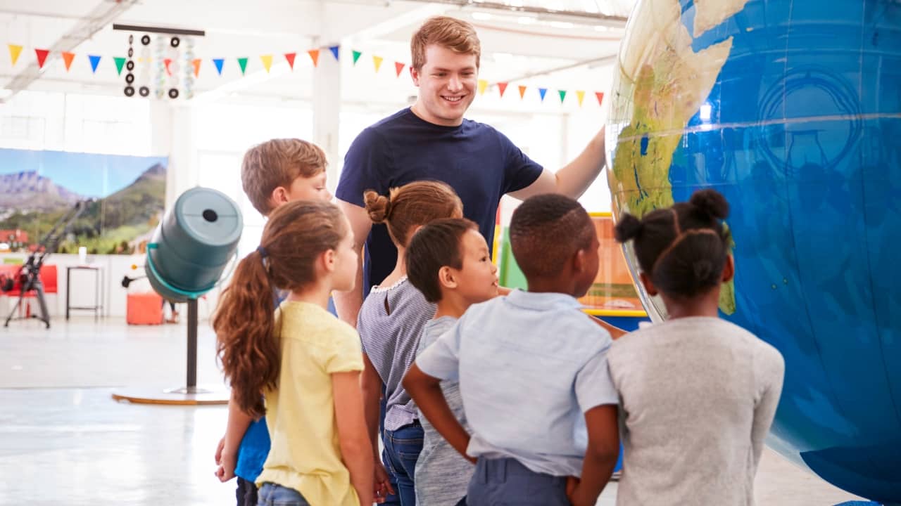 4. National Science Centre – Science Beyond the Textbook This multi-storey museum near Pragati Maidan is a paradise for curious kids. With everything from DNA models to virtual reality rides, it’s a place where science becomes hands-on fun. (Representative Image: Canva)