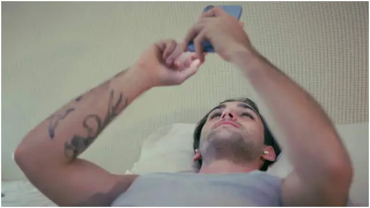 Tired of doomscrolling? Digital fasting emerges as mental health solution. All about it