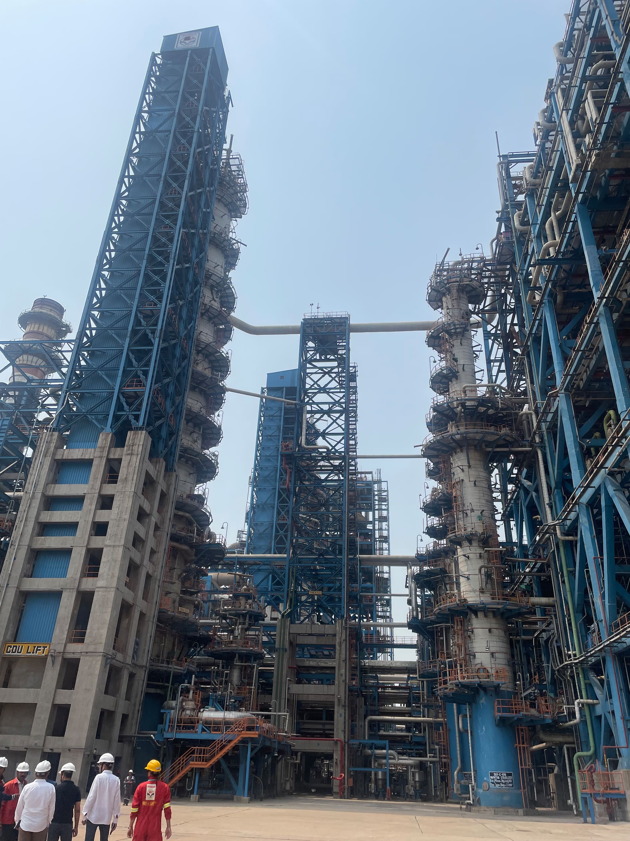 The petroleum products currently manufactured at the Vizag refinery are LPG, petrol or motor spirit (MS), high speed diesel (HSD), aviation turbine fuel (ATF), naphtha, propylene, among others.