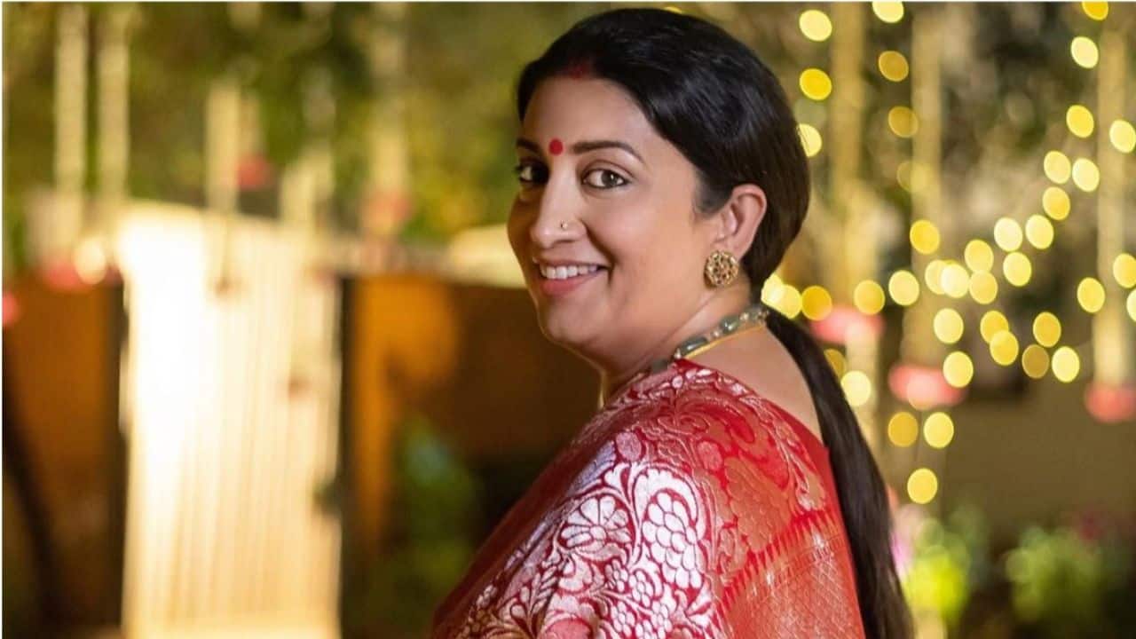 Smriti Irani signs  ‘Kyunki Saas Bhi Kabhi Bahu Thi 2’; Set to return as Tulsi: Report