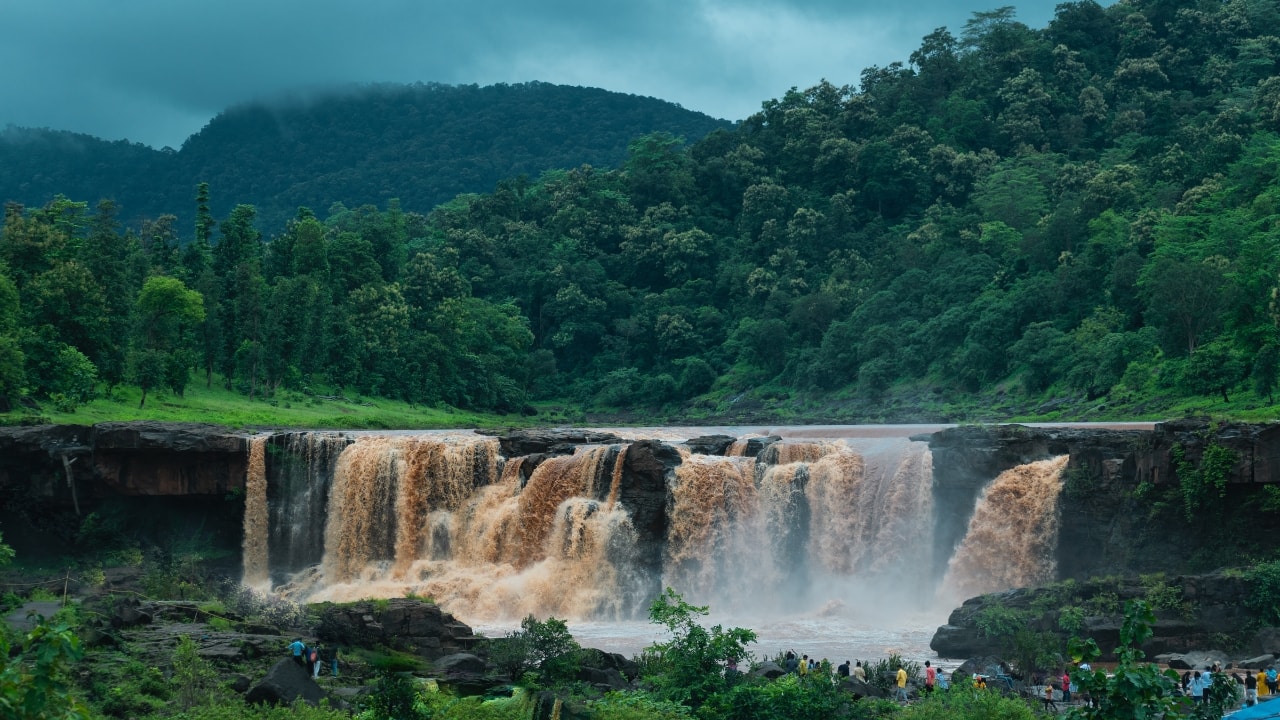 Gujarat’s hill stations may not make it to glossy brochures, but that’s their beauty. They offer the kind of soulful, slow travel that stays with you long after the trip ends. If you’re seeking a destination where the air is crisp, the views are cinematic, and the silence is golden — start here. (Image: Canva)