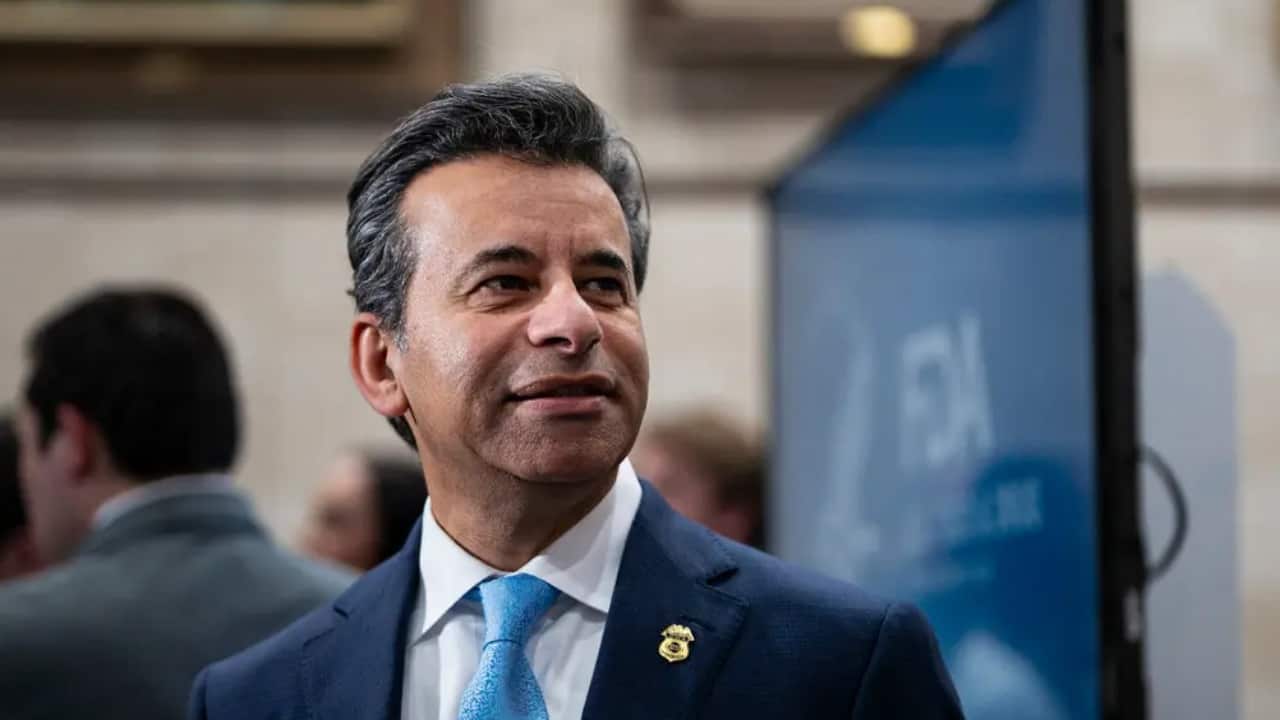 FDA plans to use AI to speed drug approvals and review food chemicals under new priorities