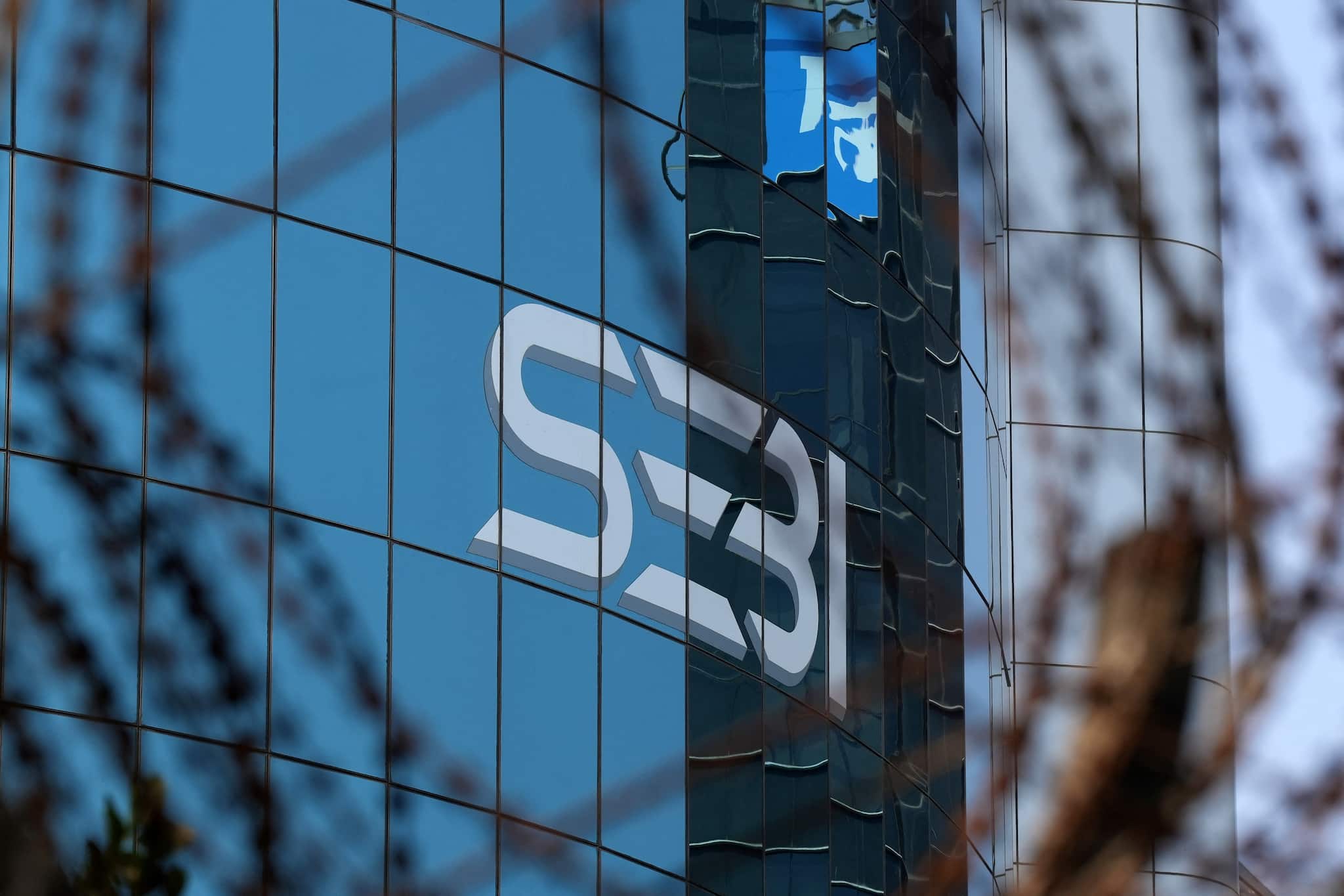 Pay Right' and sit tight! Sebi launches UPI safeguard to prevent fraud in  market transactions