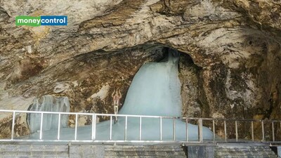 Amarnath Shivling recedes faster every year, devotees rush against time