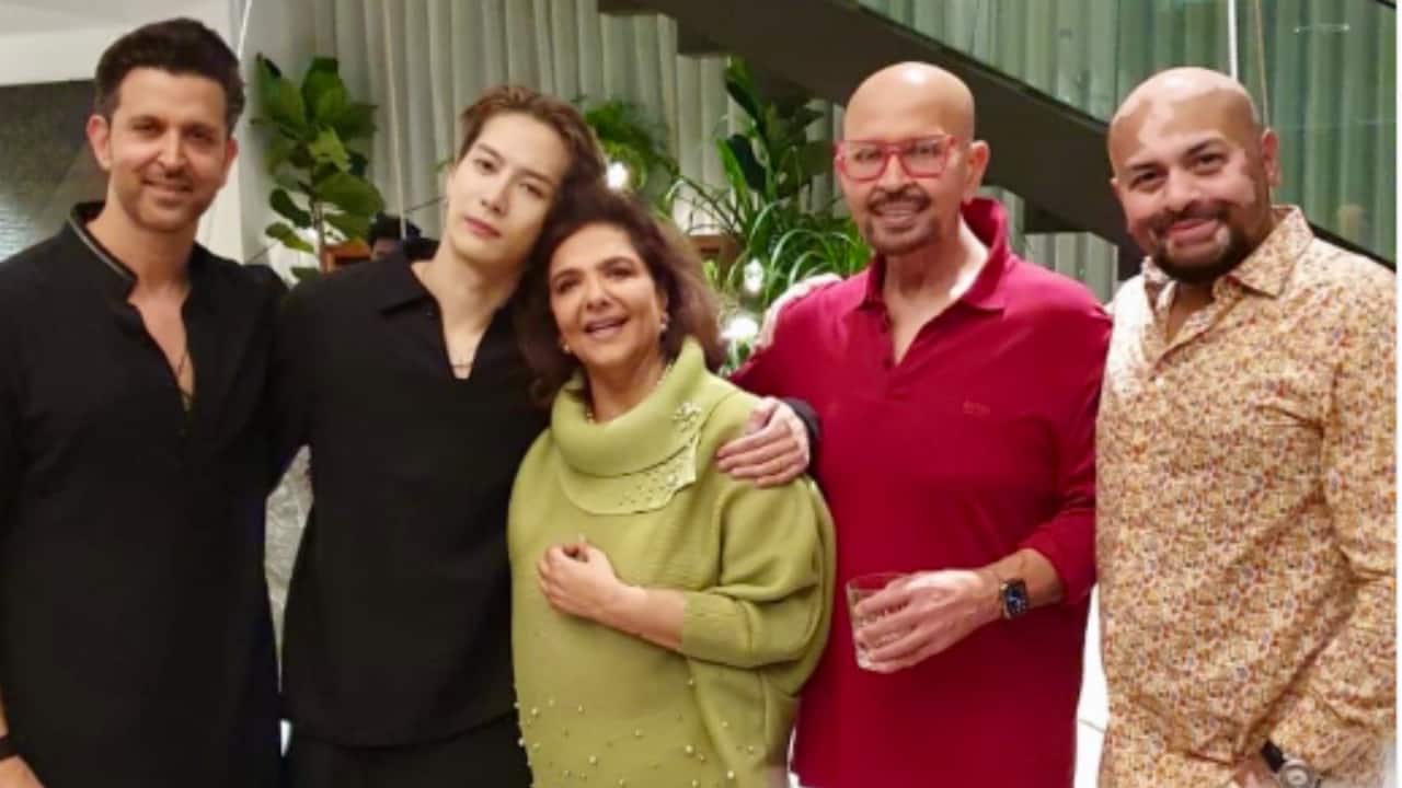 K Pop singer Jackson Wang meets Hrithik Roshan in Mumbai, both twin in black - see pics