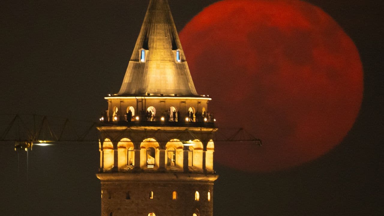 Strawberry Moon 2025: 11 beautiful photos of June's special Moon from around the World