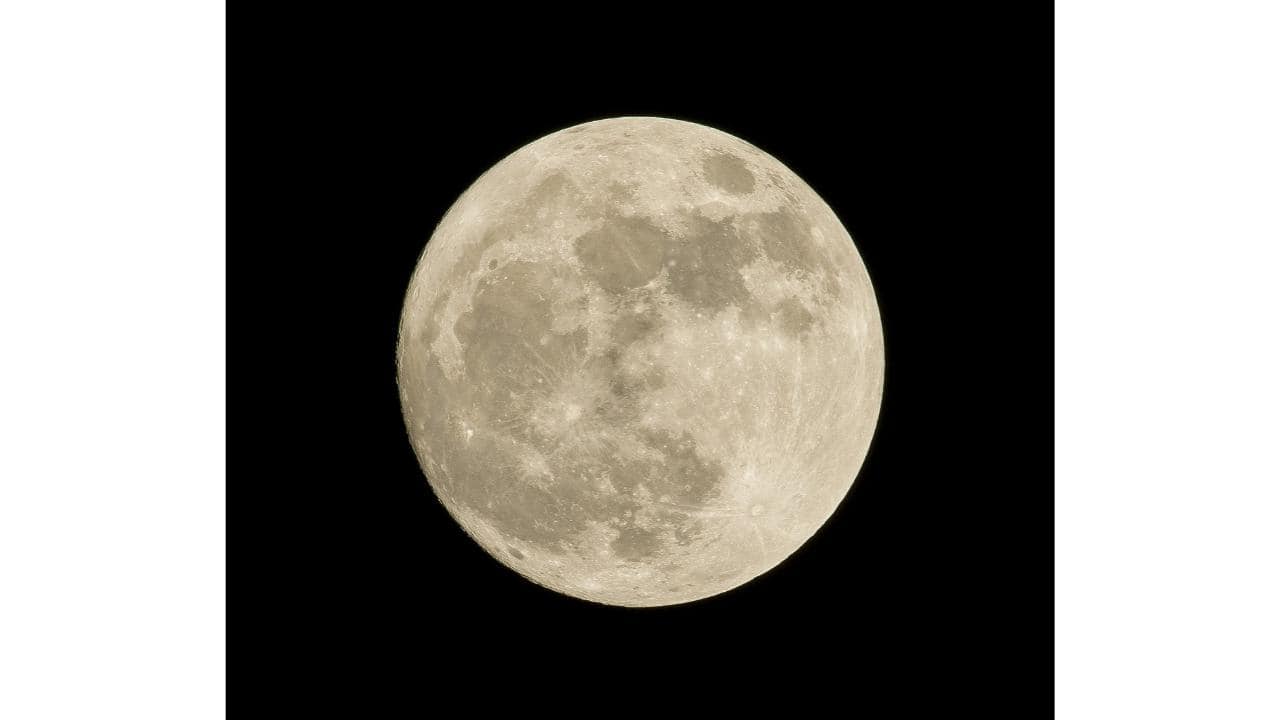 Focus on the moon