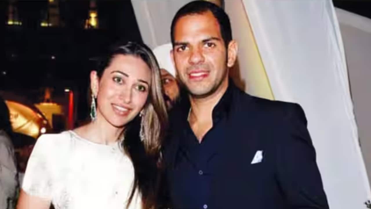 Karisma Kapoor and kids Samaira, Kiaan head to Delhi for Sunjay Kapoor's funeral