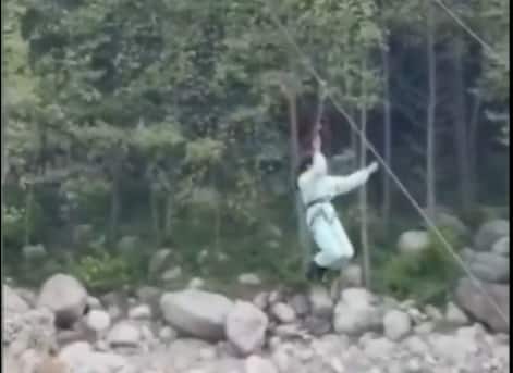 12-year-old girl from Nagpur injured after zipline rope snaps in Manali | Watch