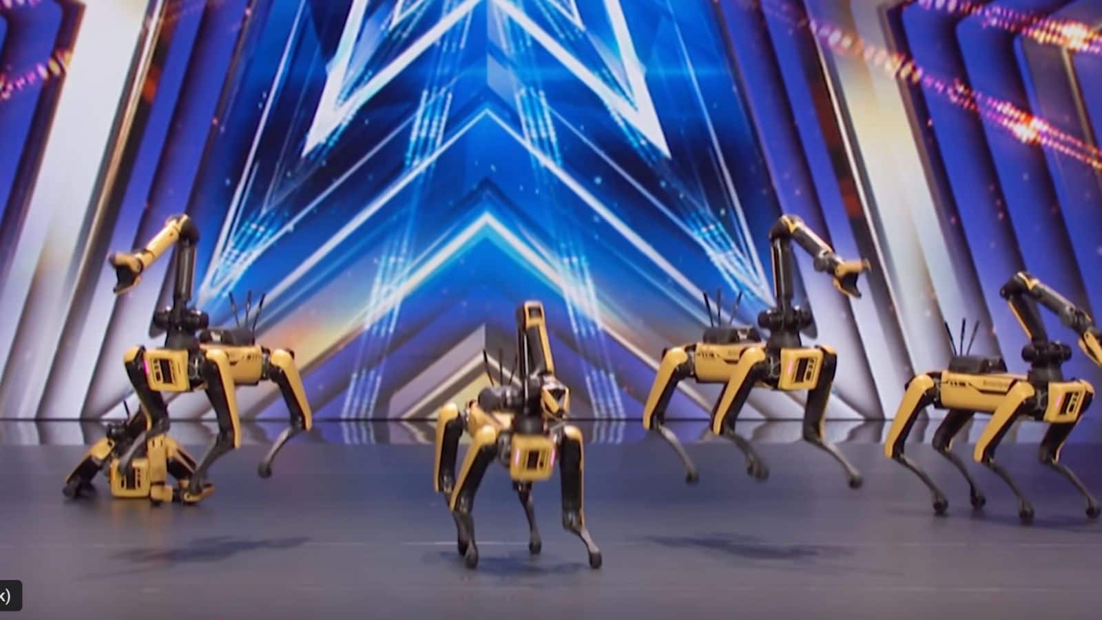 ชม: คลิปไวรัลของหุ่นยนต์ Boston Dynamics 4 ตัว เต้นเพลง ‘Don’t Stop Me Now’ ในรายการ America’s Got Talent