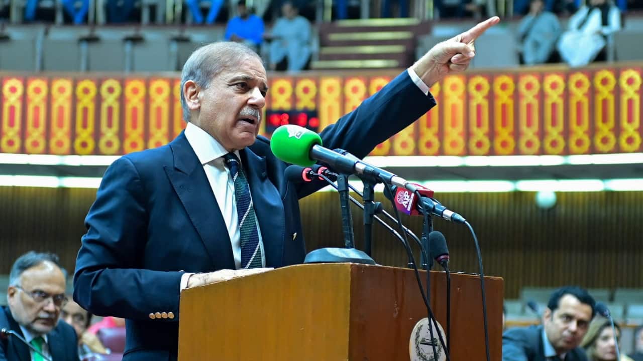 'Govt can collapse in 5 min ...': Pakistan's ruling coalition on edge as allies blast federal Budget