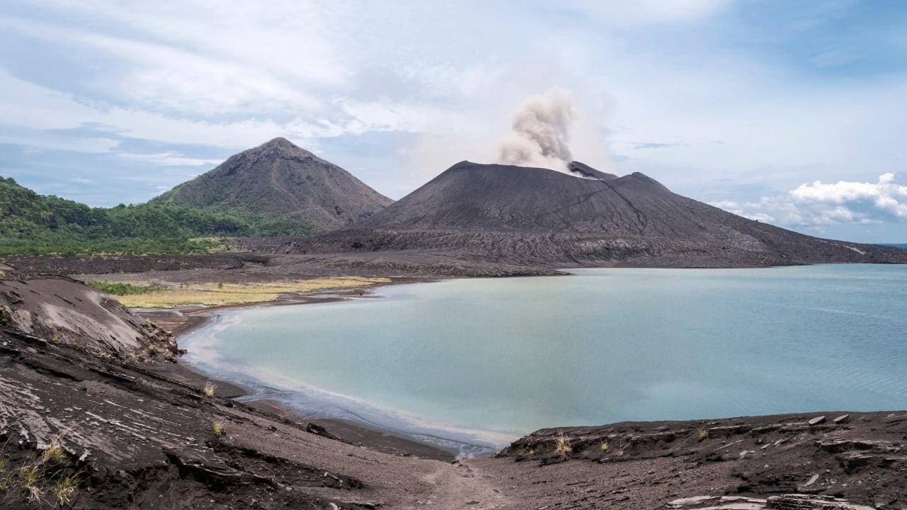 3. Papua New Guinea – Volcanoes in the Wild Papua New Guinea doesn’t tame its volcanoes—it lets them roar. With more than 40 active volcanic sites, this raw frontier offers unmatched drama. Ulawun and Manam have become increasingly active, reminding trekkers and scientists alike that this Pacific island nation is a land of constant tectonic tension.
