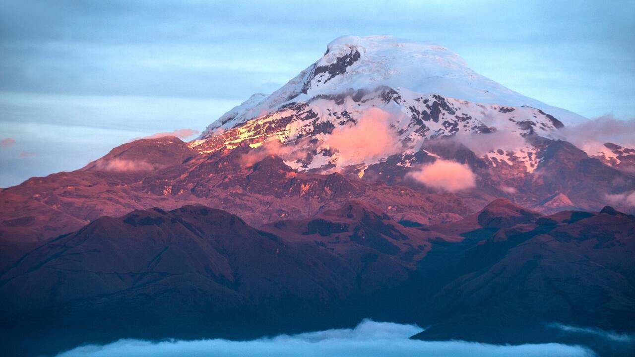 9. Ecuador (Galápagos Islands) – Islands Born of Lava The Galápagos archipelago is a living museum of evolution—and fire. Volcanic eruptions still shape its alien landscapes. Fernandina and Sierra Negra remain active, offering rare glimpses into raw creation. It's a place where life, lava, and legend collide in one of the planet’s most unique ecosystems.