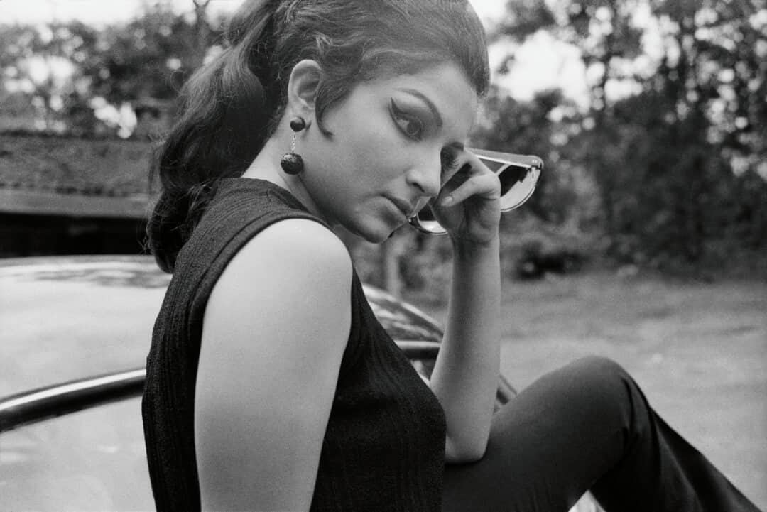 Sharmila Tagore between the scenes of Aranyer Din Ratri in 1969. (Photo by Nemai Ghosh/via X)