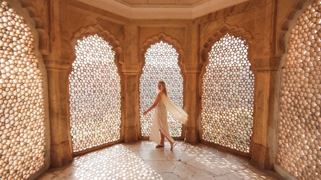 Based on booking patterns from the first five months of the year, Agoda has identified India’s most popular destinations for a one-night stay. From cosmopolitan chaos to riverside serenity, these spots prove that you don’t need a week-long itinerary to make memories—you just need one free night and a sense of adventure. (Image: Canva)