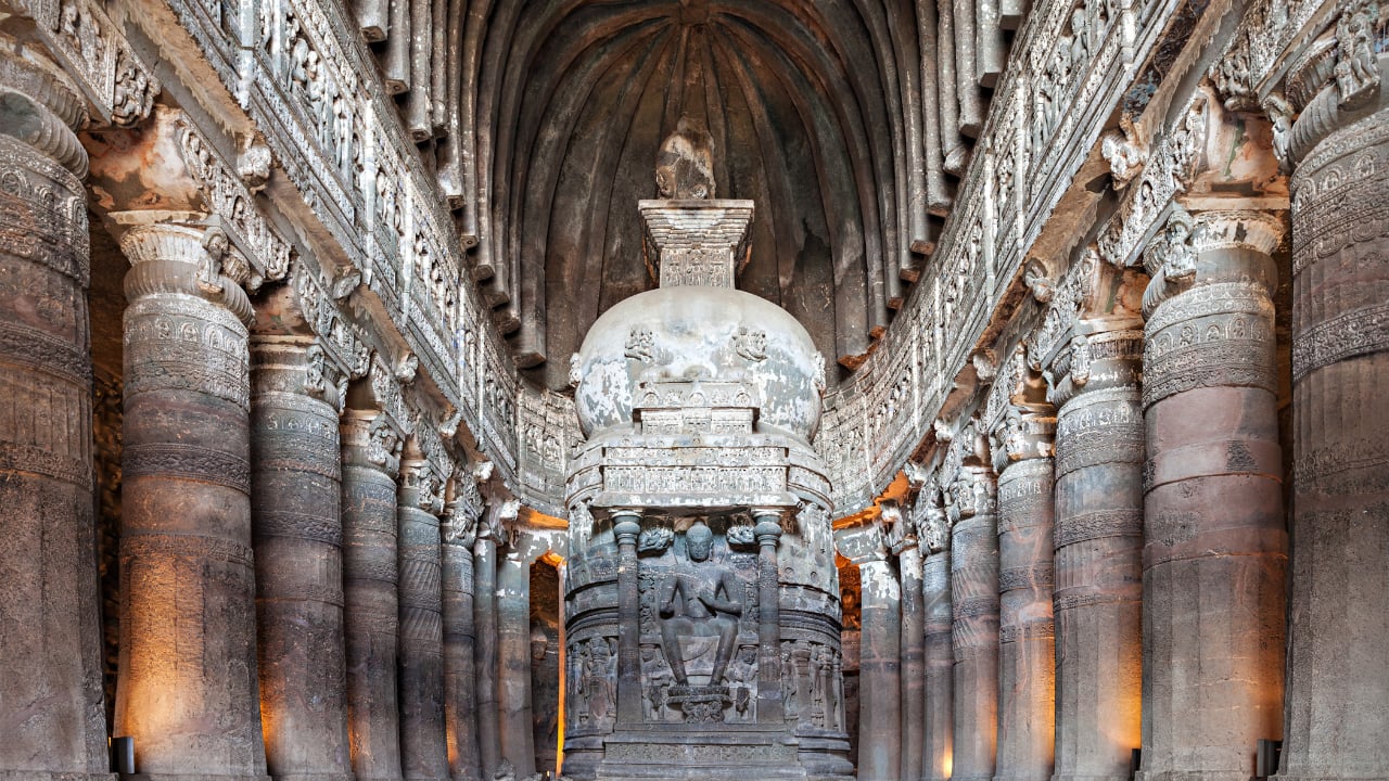 Ajanta Caves, Maharashtra: 30 ancient Buddhist caves with colorful paintings and carvings, celebrated as masterpieces of Indian art and heritage. (image: canva) Ajanta Caves, Maharashtra: 30 ancient Buddhist caves with colorful paintings and carvings, celebrated as masterpieces of Indian art and heritage. (image: canva)