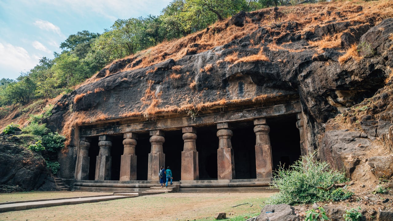 Elephanta Caves, Maharashtra: Located on Elephanta Island, these caves have grand rock sculptures of Lord Shiva and Buddhist deities. (image: canva) Elephanta Caves, Maharashtra: Located on Elephanta Island, these caves have grand rock sculptures of Lord Shiva and Buddhist deities. (image: canva)
