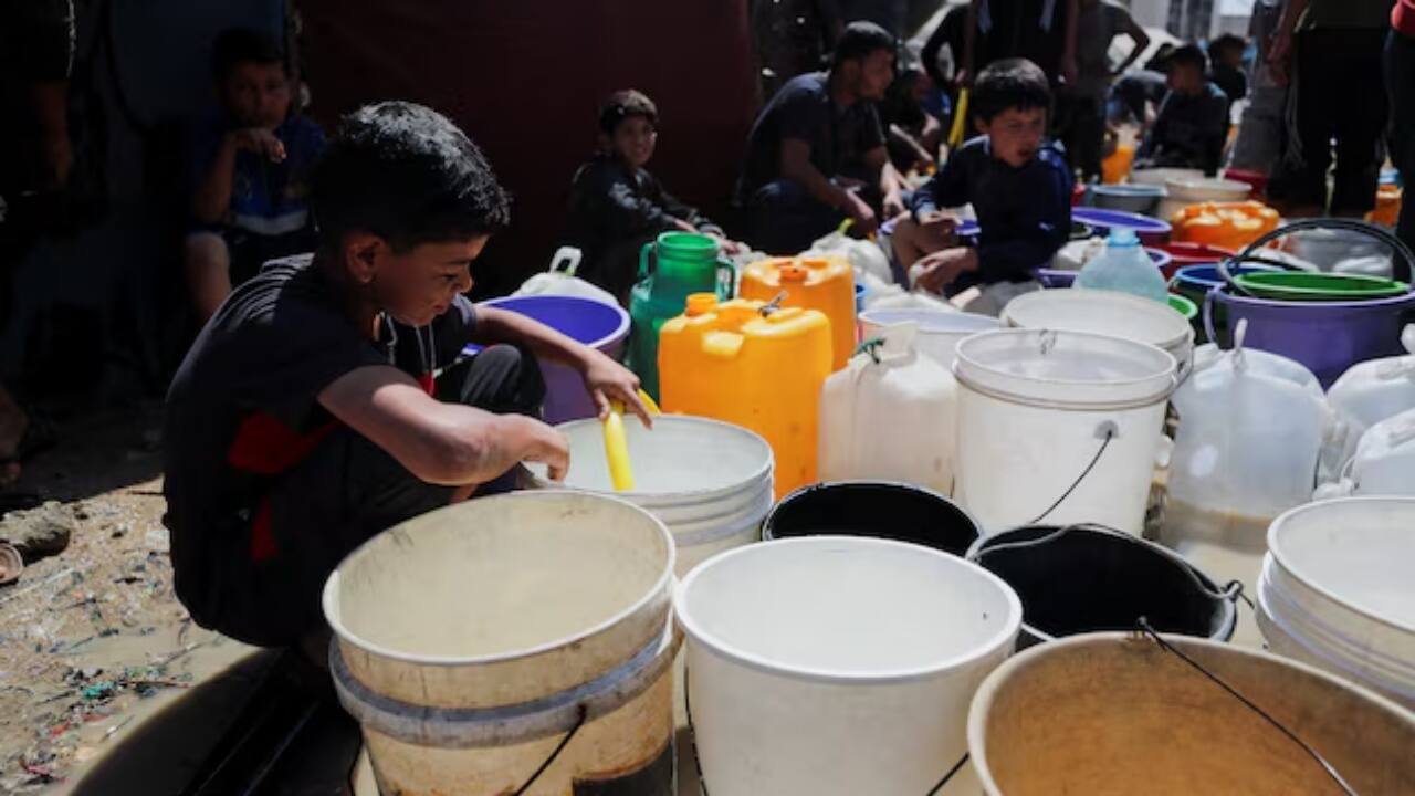 Why Trump is hardening his stance on Hamas as Gaza starvation crisis grows