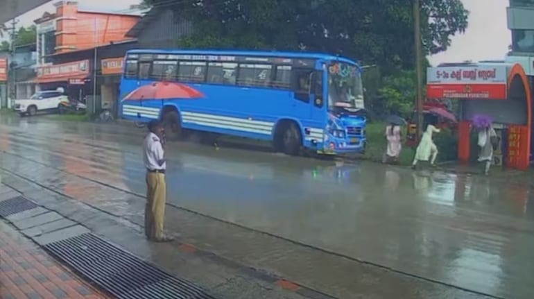 Speeding bus rams into 3 women waiting at bus stand in Kerala's Thrissur